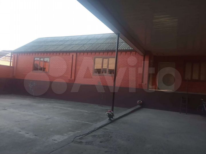 Дом 400 м² на участке 14 сот.