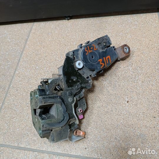 Замок двери задний Субару Легаси 2