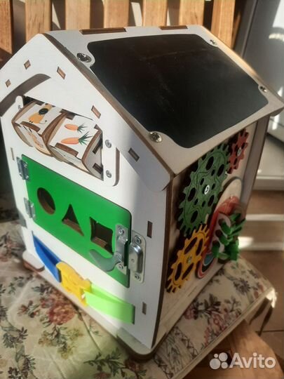 Игрушка Домик бизидомик