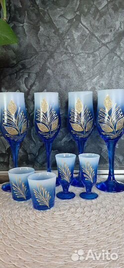 Набор бокалов и рюмок