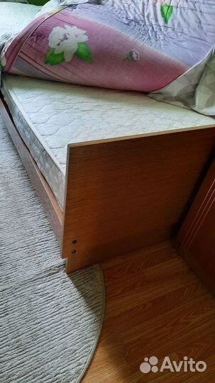 Кровать односпальная бу 90 190