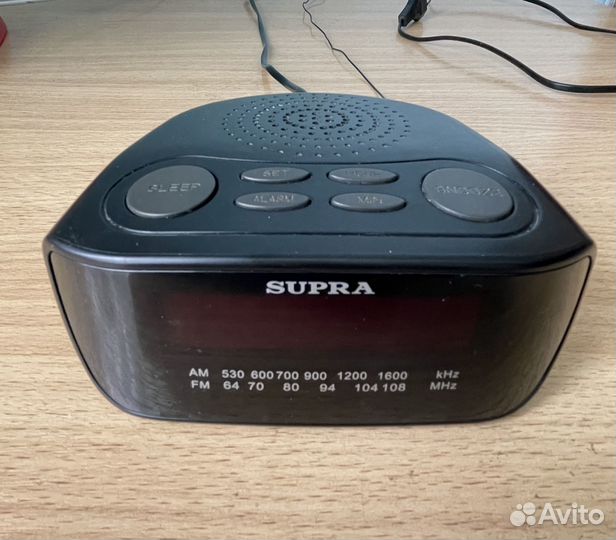 Часы с радиоприёмником Supra