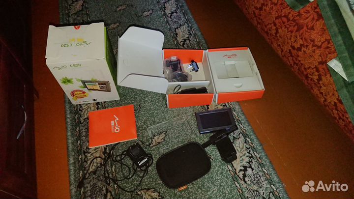 Продаю GPS-навигатор Mio C520
