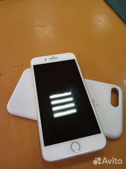 iPhone 8 Plus, 128 ГБ