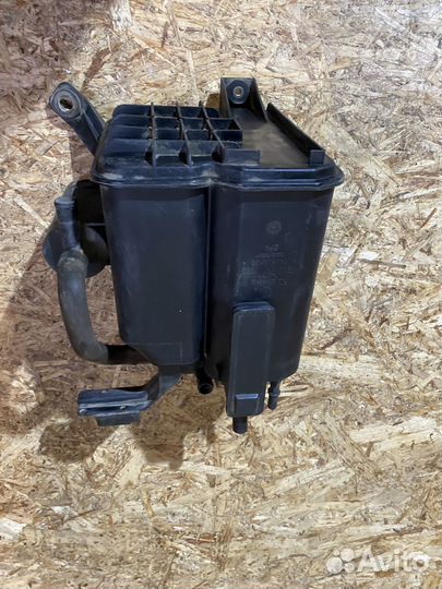 Абсорбер Фильтр угольный VW Touareg GP 02-10