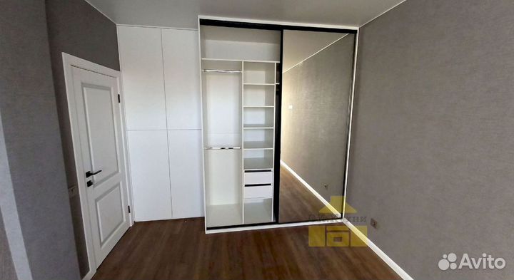 Угловой шкаф