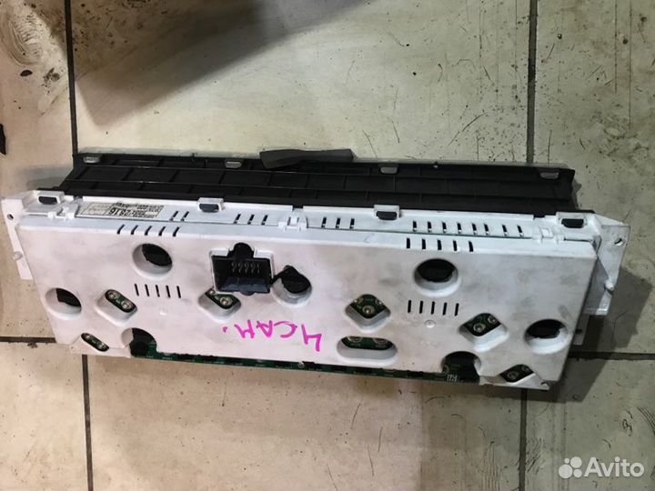 Щиток приборов Jeep Grand Cherokee