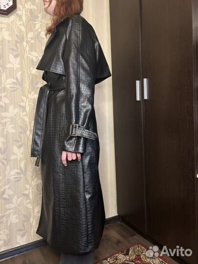 Кожаный плащ
