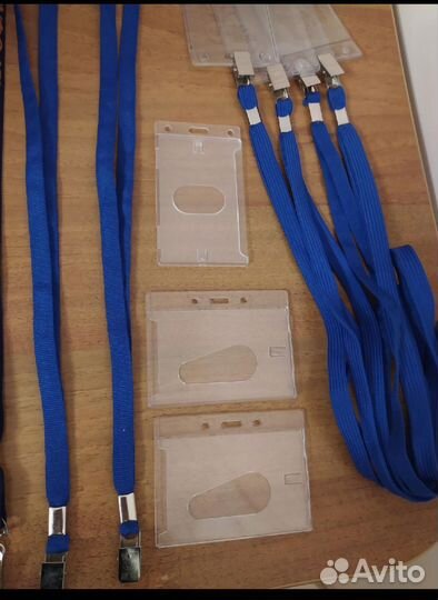 Шнурок для пропуска