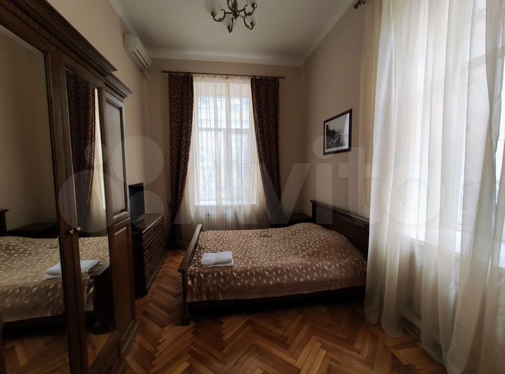 3-к. квартира, 88 м², 2/5 эт.
