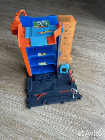 Hot wheels парковка гараж