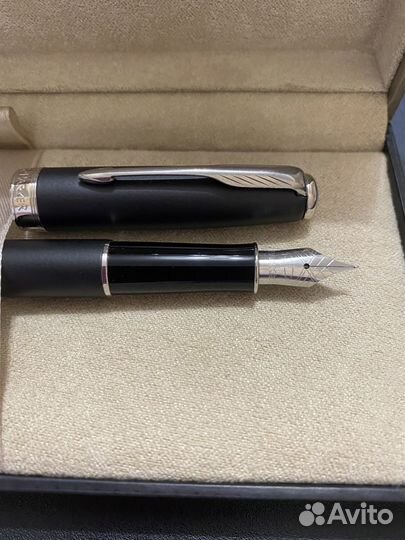 Перьевая ручка Parker