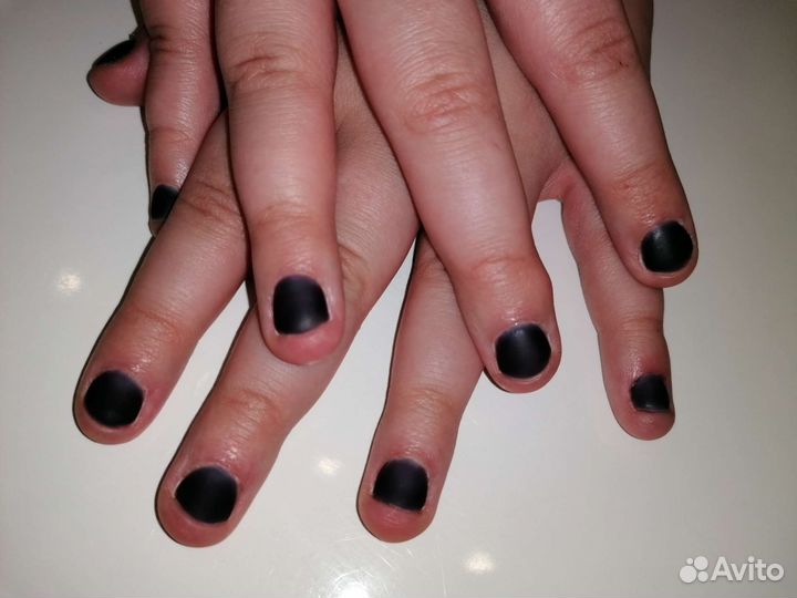 Модель на маникюр