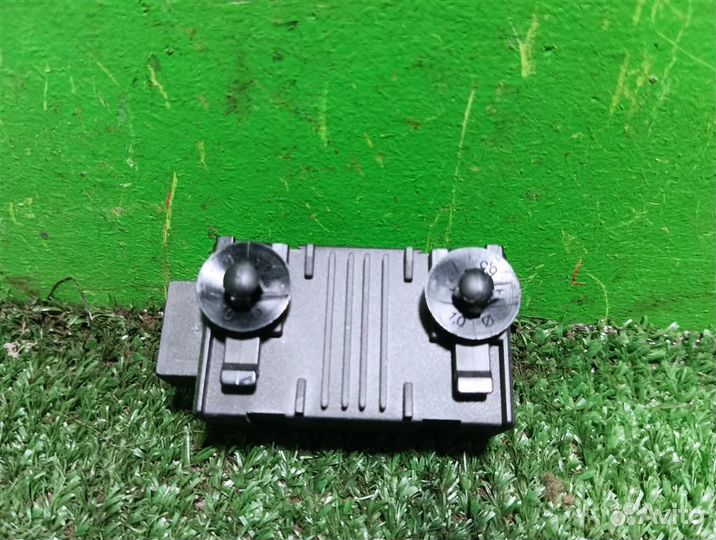 Реле обогрева сидений Ford Focus 3 (CB8) 2015