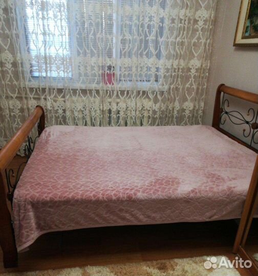 Кровать двуспальная
