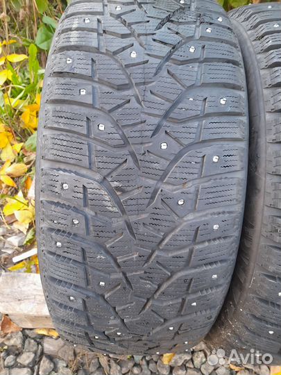 Bridgestone Blizzak Spike-02 215/50 R17 91T