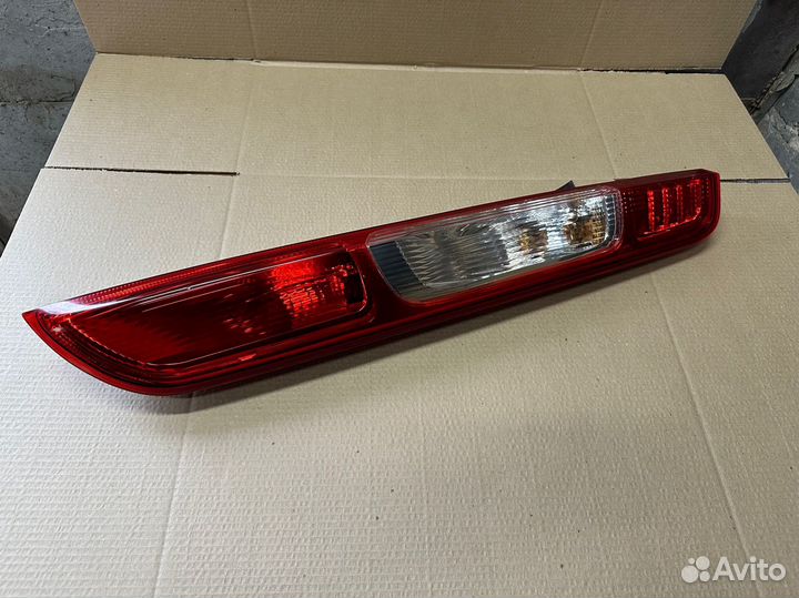 Фонарь задний правый Ford Focus 2