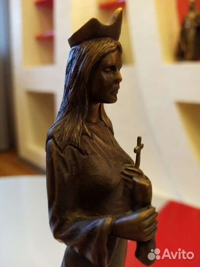 Статуэтка Святая Екатерина