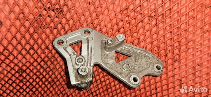 Kawasaki zzr 400 600 кронштейн водителя правый