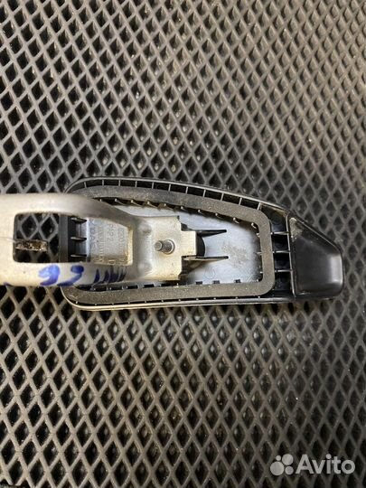 Лада ларгус ограничитель двери распашной правой