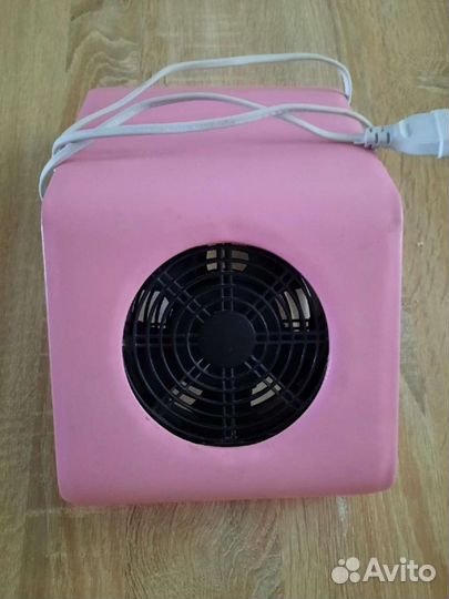 Маникюрный пылесос