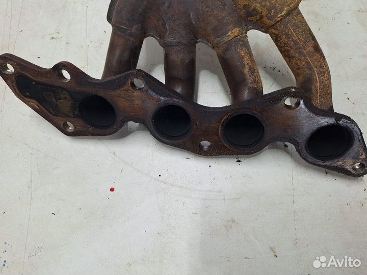 Коллектор выпускной Ford Focus 2 универсал 1.8