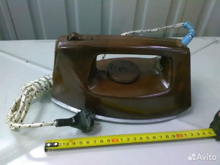 Утюг советских времен