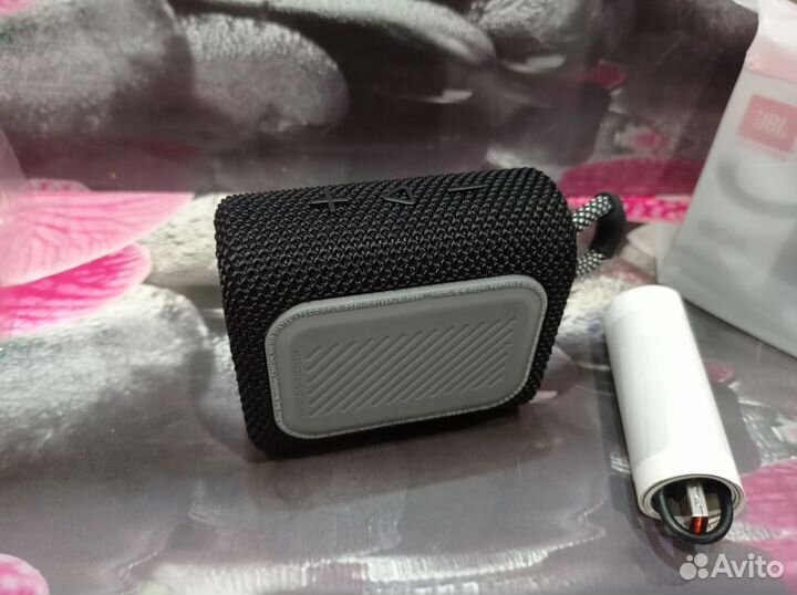 Беспроводная колонка JBL