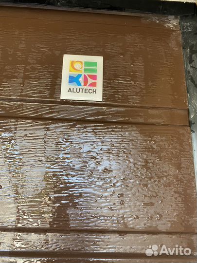 Секционные ворота alutech