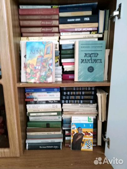 Книги, школьная литература, учебники с 1 по 9 клас