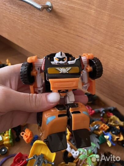 Роботы тоботы разные