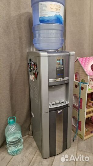 Кулер для воды напольный с холодильником