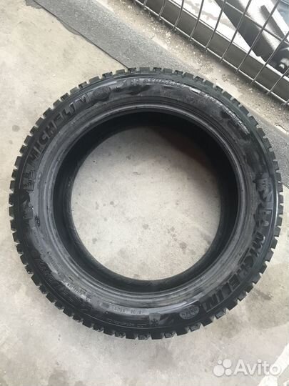 Michelin X-Ice North 3 215/50 R17