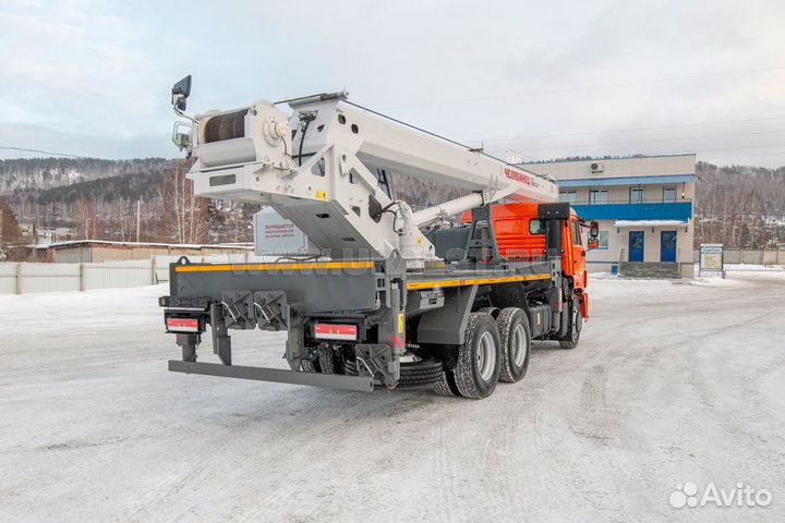 Челябинец (ЧМЗ) КС-55732-25-28, 2023