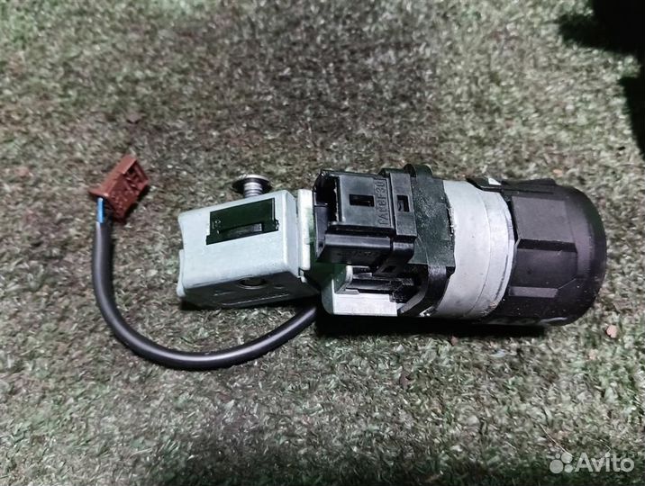 Замок зажигания Citroen C5 2009