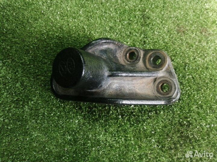 Кронштейн двигателя правый Kia Ceed JD G4FG 2014