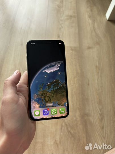iPhone X, 64 ГБ