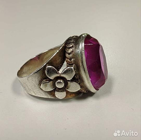 Серебряное кольцо с корундом СССР