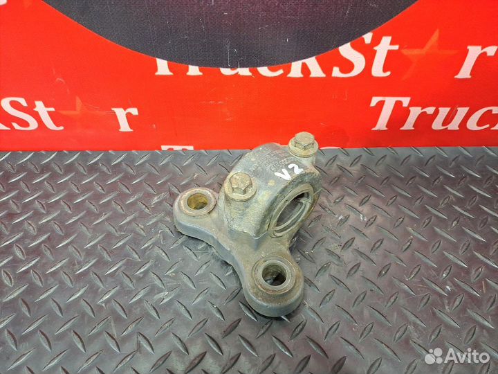 Кронштейн стабилизатора переднего