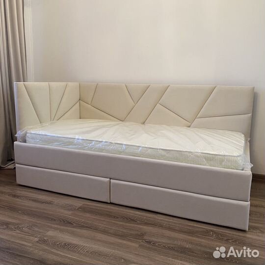 Кровать для ребенка подростка мягкая со спинками