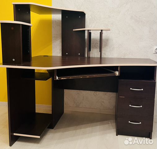 Компьютерный стол угловой с ящиками