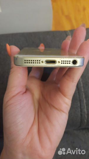 Телефон iPhone 5s на 16гб