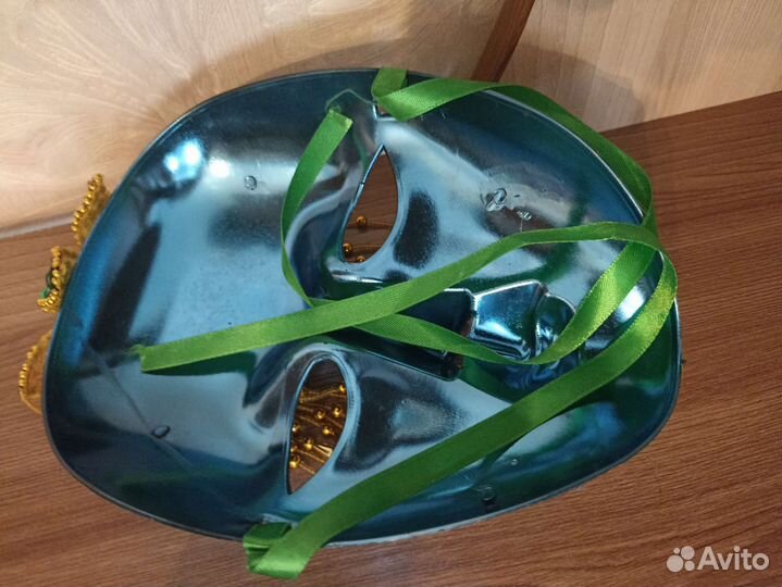 Маска маскарадная