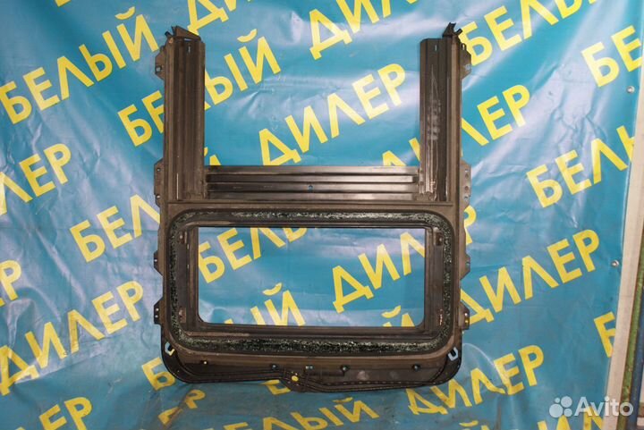 Направляющие корпус люка Ford Focus 1