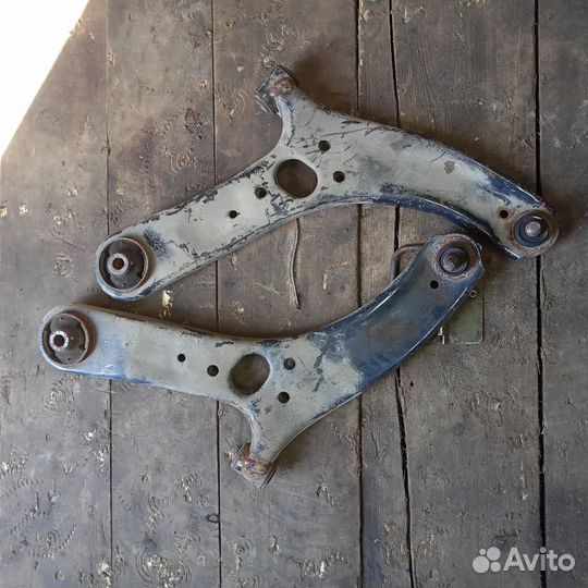 Рычаги передние Hyundai Solaris (Хендай Солярис)