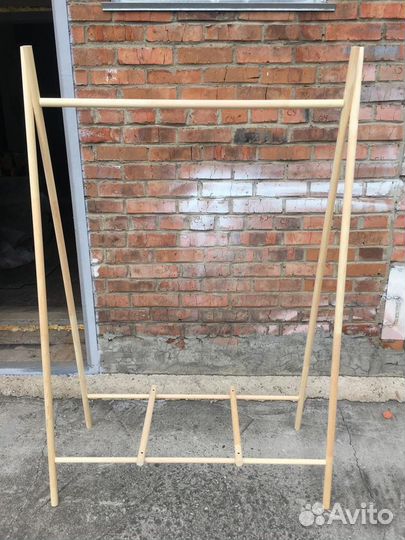 Рейл для одежды