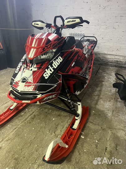 SKI-DOO summit X expert 850 E-TEC 154