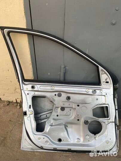 Дверь передняя левая volvo xc90 2003 г.в