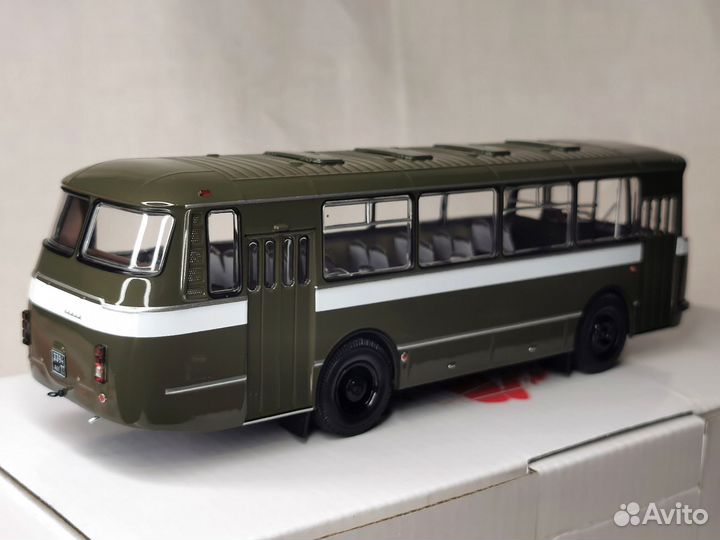 Автобус Demprice 1:43