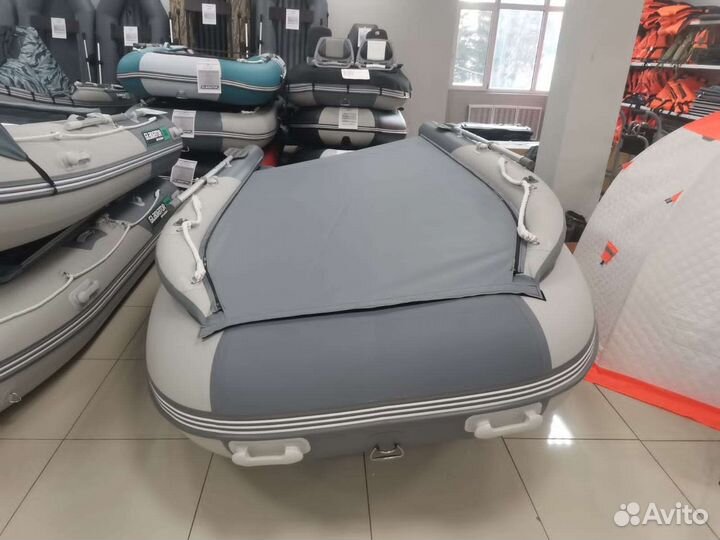 Лодка Gladiator E420X